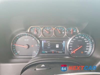 Zdjęcie 9 z 13 samochodu: 2018 CHEVROLET TAHOE C1500 LT VIN:1GNSCBKC7JR213714 - miniatura