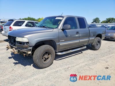 2001 CHEVROLET SILVERADO K1500 2GCEK19T711337855 - główne zdjęcie licytacji z USA - miniatura