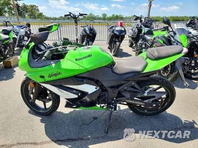 Trzecie zdjęcie samochodu z tyłu: 2009 KAWASAKI NINJA 250 VIN:JKAEXMJ1X9DA25622 - miniatura
