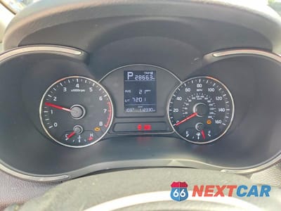 Zdjęcie 9 z 13 samochodu: 2017 KIA FORTE LX VIN:3KPFK4A77HE103071 - miniatura