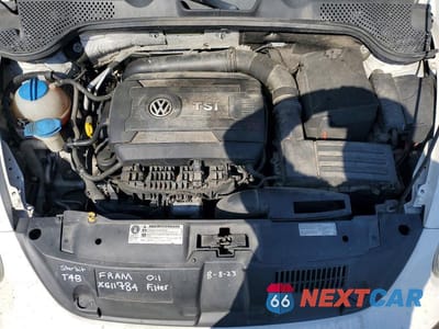 Zdjęcie 11 z 12 samochodu: 2014 VOLKSWAGEN BEETLE TURBO VIN:3VWVS7AT7EM600789 - miniatura
