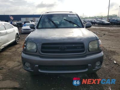 Piąte zdjęcie samochodu w środku: 2004 TOYOTA SEQUOIA LIMITED VIN:5TDBT48A24S209084 - miniatura