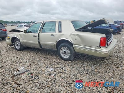 Drugie zdjęcie samochodu z przodu: 1997 LINCOLN TOWN CAR EXECUTIVE VIN:1LNLM81W7VY726400 - miniatura