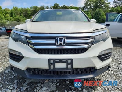 Piąte zdjęcie samochodu w środku: 2016 HONDA PILOT EXL VIN:5FNYF6H52GB054206 - miniatura