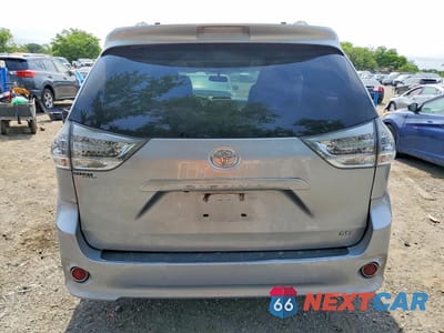 Zdjęcie 6 z 14 samochodu: 2014 TOYOTA SIENNA VIN:5TDXK3DC8ES436078 - miniatura