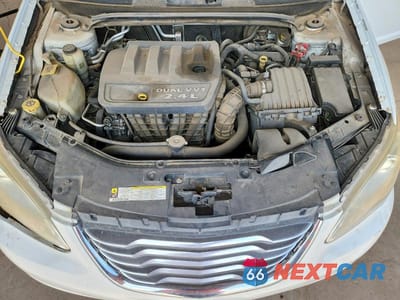 Zdjęcie 11 z 12 samochodu: 2012 CHRYSLER 200 LX VIN:1C3CCBAB9CN256715 - miniatura