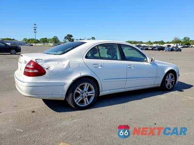 Trzecie zdjęcie samochodu z tyłu: 2006 MERCEDES-BENZ E 350 4MATIC VIN:WDBUF87J06X197375 - miniatura