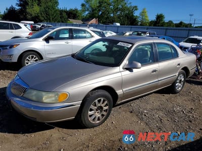 2002 LINCOLN CONTINENTAL 1LNHM97V62Y699843 - główne zdjęcie licytacji z USA - miniatura