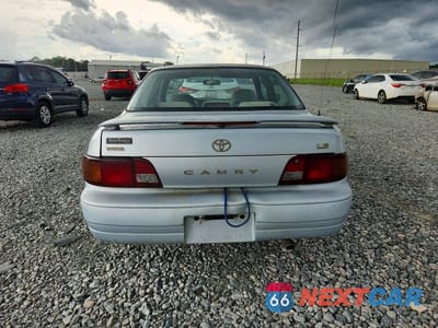 Zdjęcie 6 z 12 samochodu: 1995 TOYOTA CAMRY LE VIN:4T1SK12E7SU869171 - miniatura