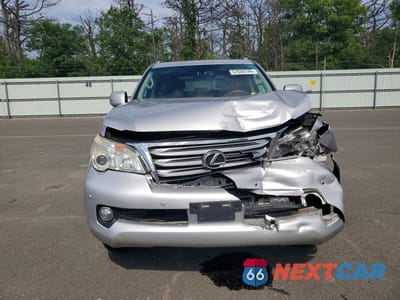 Piąte zdjęcie samochodu w środku: 2011 LEXUS GX 460 VIN:JTJBM7FX7B5018864 - miniatura
