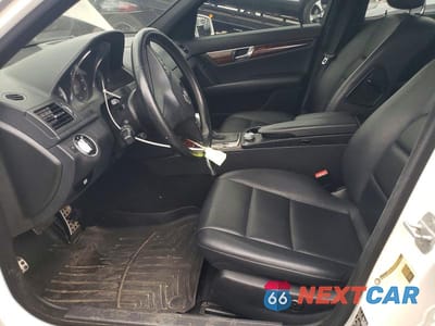 Zdjęcie 7 z 13 samochodu: 2011 MERCEDES-BENZ C 300 4MATIC VIN:WDDGF8BB3BR133589 - miniatura