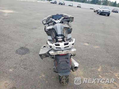 Czwarte zdjęcie samochodu z boku: 2024 BMW R 1250 RT VIN:WB10L0307R6K51737 - miniatura