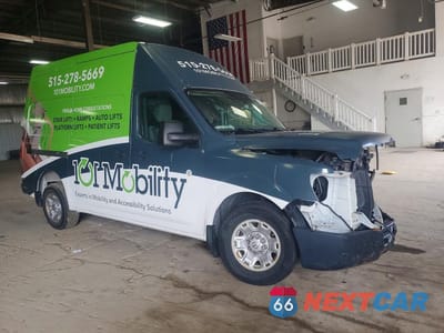 Czwarte zdjęcie samochodu z boku: 2016 NISSAN NV 2500 HD SV VIN:1N6BF0LY7GN804816 - miniatura