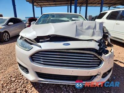 Piąte zdjęcie samochodu w środku: 2014 FORD FUSION TITANIUM PHEV VIN:3FA6P0SU6ER150696 - miniatura