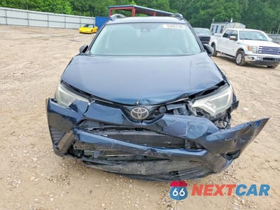 Piąte zdjęcie samochodu w środku: 2018 TOYOTA RAV4 LE VIN:2T3ZFREV9JW469759 - miniatura