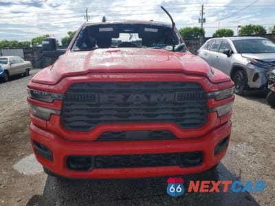 Piąte zdjęcie samochodu w środku: 2026 RAM 2500 BIG HORN VIN:3C6UR5DJ9TG235043 - miniatura