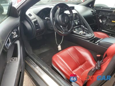 Zdjęcie 8 z 13 samochodu: 2014 JAGUAR F-TYPE V8 S VIN:SAJWA6GL2EMK04097 - miniatura
