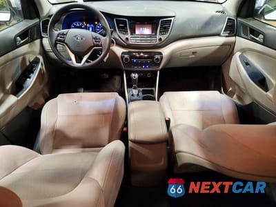 Zdjęcie 8 z 14 samochodu: 2016 HYUNDAI TUCSON SE VIN:KM8J3CA49GU066883 - miniatura