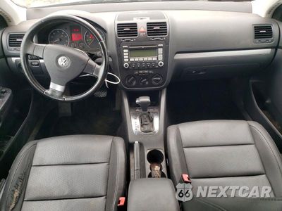 Zdjęcie 8 z 13 samochodu: 2009 VOLKSWAGEN JETTA SE VIN:3VWRZ71K89M096957 - miniatura