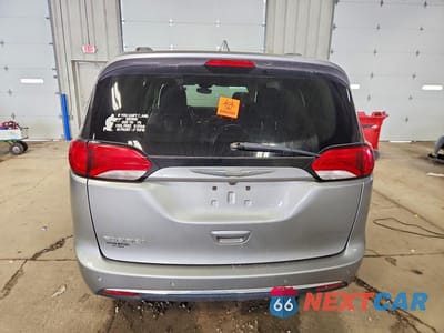 Zdjęcie 6 z 13 samochodu: 2017 CHRYSLER PACIFICA TOURING L VIN:2C4RC1BG3HR539583 - miniatura