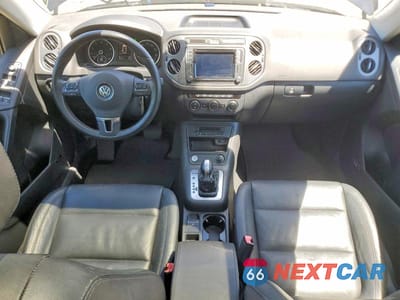 Zdjęcie 8 z 13 samochodu: 2016 VOLKSWAGEN TIGUAN S VIN:WVGBV7AX5GW558816 - miniatura