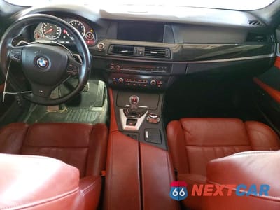 Zdjęcie 8 z 12 samochodu: 2013 BMW M5 VIN:WBSFV9C51DC773824 - miniatura