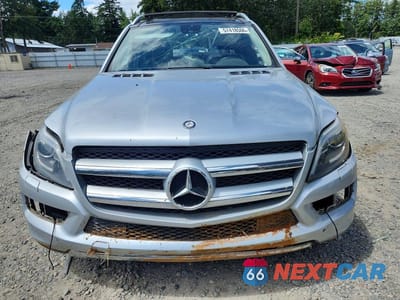 Piąte zdjęcie samochodu w środku: 2013 MERCEDES-BENZ GL 450 4MATIC VIN:4JGDF7CE9DA196077 - miniatura