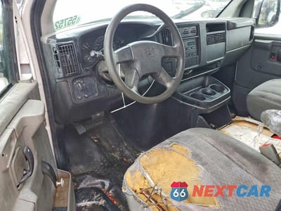Zdjęcie 8 z 13 samochodu: 2007 CHEVROLET EXPRESS G2500 DELIVERY VAN VIN:1GCGG25V471254275 - miniatura