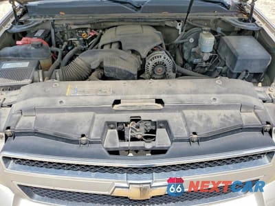 Zdjęcie 12 z 13 samochodu: 2008 CHEVROLET SUBURBAN C1500 LS VIN:1GNFC16038J220079 - miniatura
