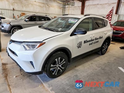 2018 TOYOTA RAV4 LE JTMBFREV6JJ232730 - główne zdjęcie licytacji z USA - miniatura