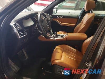 Zdjęcie 7 z 13 samochodu: 2021 BMW X5 XDRIVE45E VIN:5UXTA6C06M9E49226 - miniatura