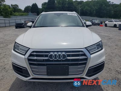 Piąte zdjęcie samochodu w środku: 2019 AUDI Q5 PREMIUM VIN:WA1ANAFY7K2122963 - miniatura