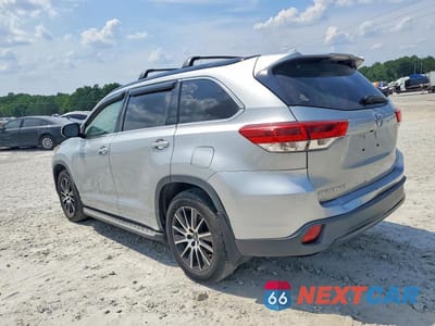 Drugie zdjęcie samochodu z przodu: 2017 TOYOTA HIGHLANDER SE VIN:5TDKZRFH4HS517701 - miniatura