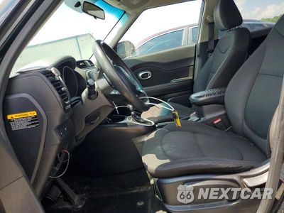 Zdjęcie 7 z 12 samochodu: 2016 KIA SOUL BASE VIN:KNDJN2A22G7250813 - miniatura
