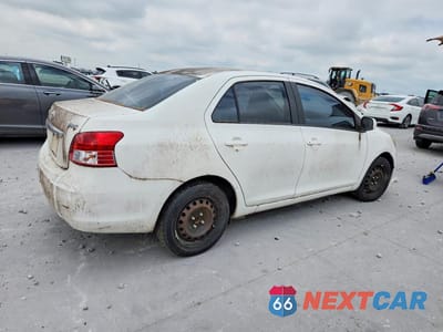 Trzecie zdjęcie samochodu z tyłu: 2012 TOYOTA YARIS FLEET VIN:JTDBT4K32C1420534 - miniatura