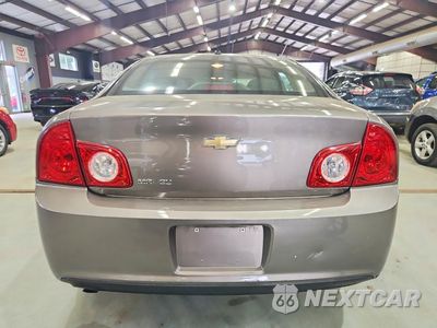 Zdjęcie 6 z 12 samochodu: 2011 CHEVROLET MALIBU LS VIN:1G1ZB5E13BF120917 - miniatura