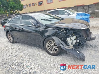 Czwarte zdjęcie samochodu z boku: 2014 HYUNDAI SONATA GLS VIN:5NPEB4ACXEH903444 - miniatura