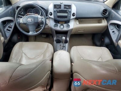 Zdjęcie 8 z 13 samochodu: 2008 TOYOTA RAV4 LIMITED VIN:JTMBK34V985060223 - miniatura