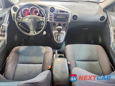Zdjęcie 8 z 12 samochodu: 2005 TOYOTA COROLLA MATRIX XR VIN:2T1KR32E05C892952 - miniatura