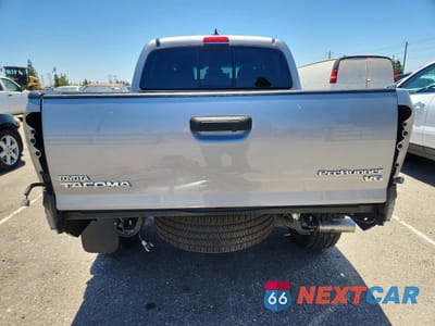 Zdjęcie 6 z 13 samochodu: 2015 TOYOTA TACOMA DOUBLE CAB PRERUNNER VIN:3TMJU4GN8FM187303 - miniatura