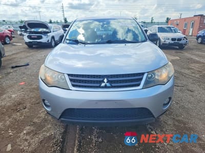 Piąte zdjęcie samochodu w środku: 2007 MITSUBISHI OUTLANDER ES VIN:JA4MS31X87U004805 - miniatura