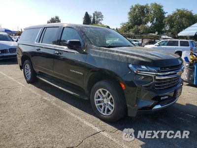 Czwarte zdjęcie samochodu z boku: 2023 CHEVROLET SUBURBAN VIN:1GNSKCKD3PR414052 - miniatura
