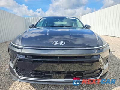 Piąte zdjęcie samochodu w środku: 2026 HYUNDAI SONATA HYBRID BLUE VIN:KMHL24JJ3TA151348 - miniatura