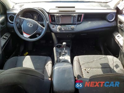 Zdjęcie 8 z 13 samochodu: 2018 TOYOTA RAV4 XLE VIN:2T3RFREV0JW804732 - miniatura