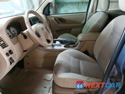 Zdjęcie 7 z 12 samochodu: 2005 FORD ESCAPE XLT VIN:1FMYU03135KA65380 - miniatura