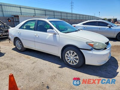 Czwarte zdjęcie samochodu z boku: 2002 TOYOTA CAMRY XLE VIN:4T1BE32KX2U048882 - miniatura