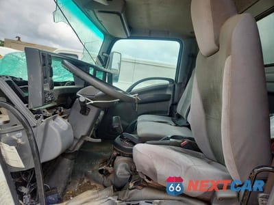 Zdjęcie 7 z 13 samochodu: 2019 ISUZU NPR HD VIN:54DC4W1B6KS814662 - miniatura