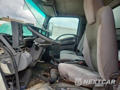 Zdjęcie 7 z 13 samochodu: 2019 ISUZU NPR HD VIN:54DC4W1B6KS814662 - miniatura