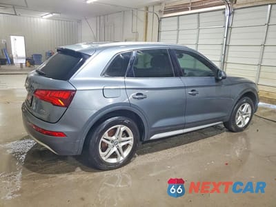 Trzecie zdjęcie samochodu z tyłu: 2018 AUDI Q5 PREMIUM VIN:WA1ANAFY2J2150443 - miniatura