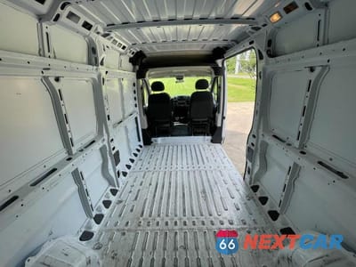 Piąte zdjęcie samochodu w środku: 2021 RAM PROMASTER 2500 2500 HIGH VIN:3C6LRVDG0ME523756 - miniatura